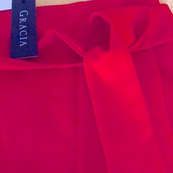 Gracia Pencil Skirt - Picture 8 of 10